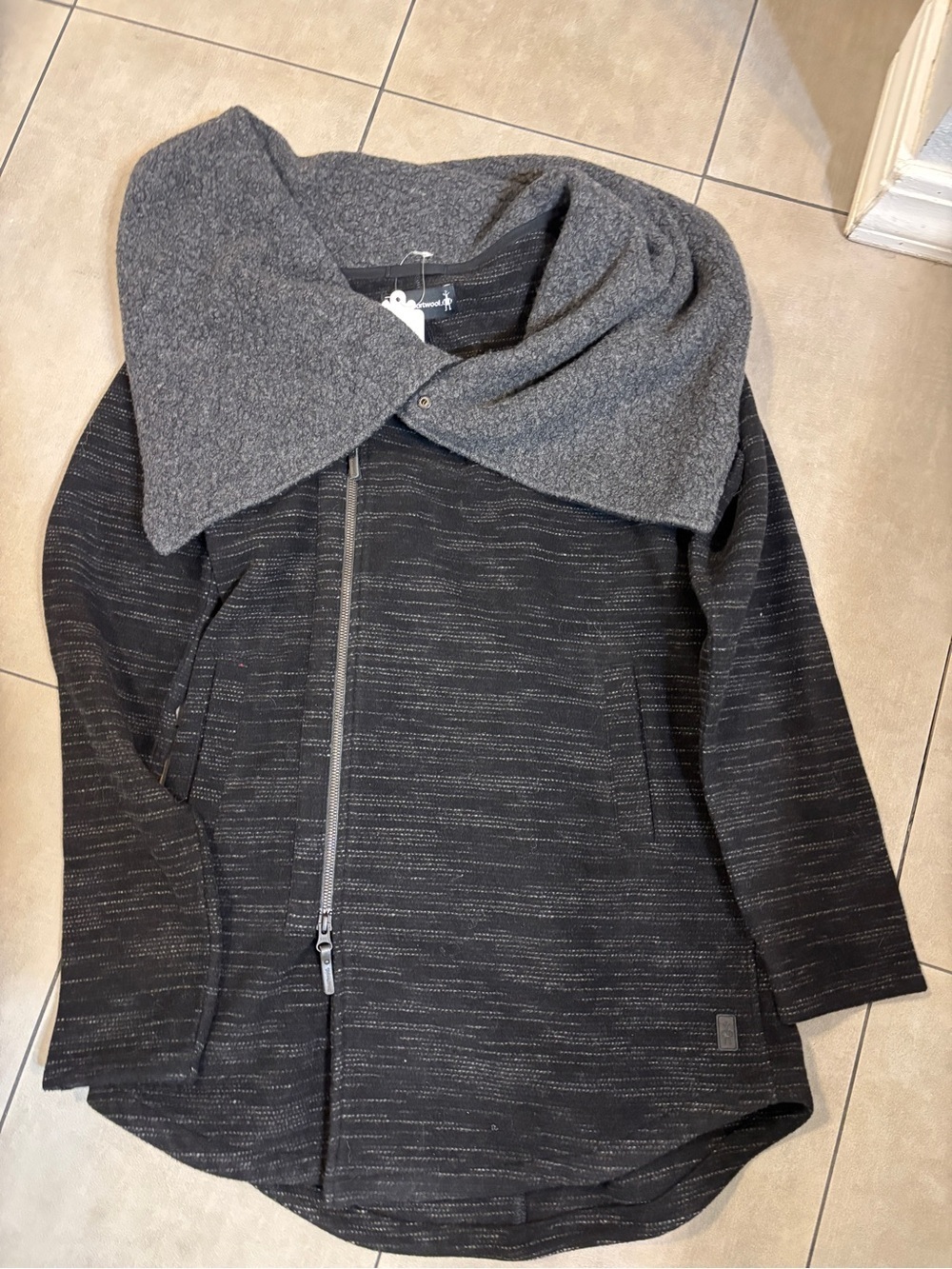 Smartwool Women's Gray Asymmetrical jacket anchor line Shawl Collar medium new
